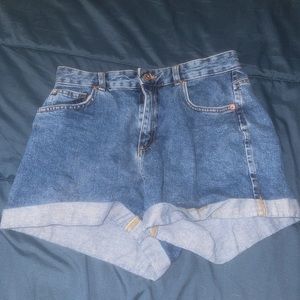 Blue Denim Co. mom jean shorts.